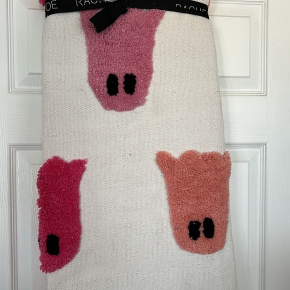 Viral TikTok Ghost Throw Blanket - Picture 7 of 8